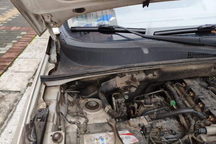 Used Wuling Hongguang S3 2018 1.5L Manual Comfort Model China V Standard Engine Bay Right
