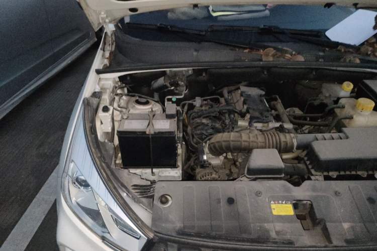 Used Wuling Hongguang S3 2018 1.5L Manual Comfort Model China V Standard Engine Bay Right