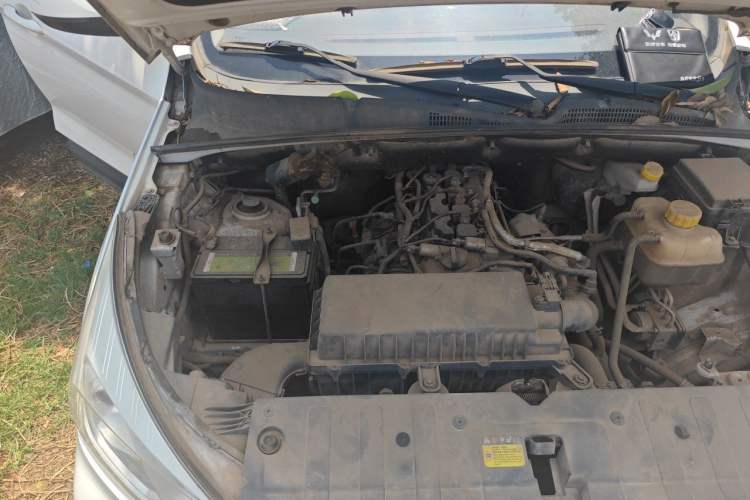 Used Wuling Hongguang S3 2018 1.5T Manual Comfort Model China V Standard Engine Bay Right