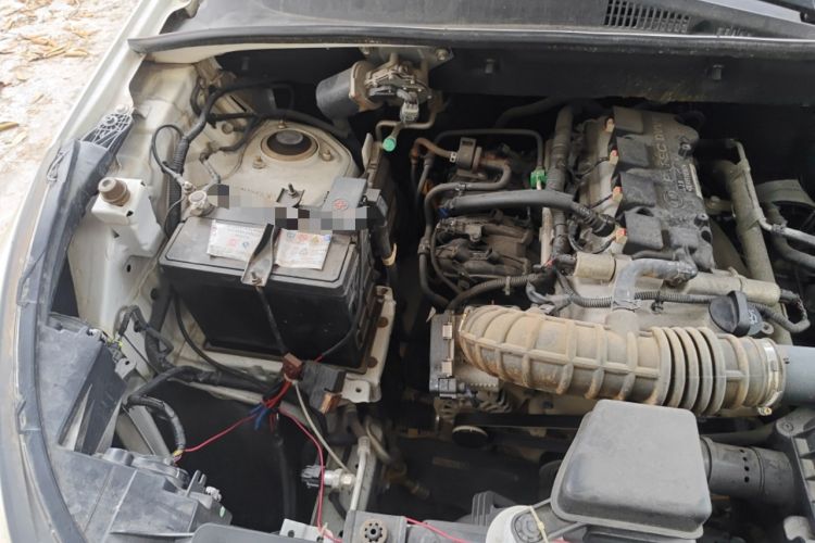Used Wuling Hongguang S3 2018 1.5L Manual Standard Version China V Standard Engine Bay Right