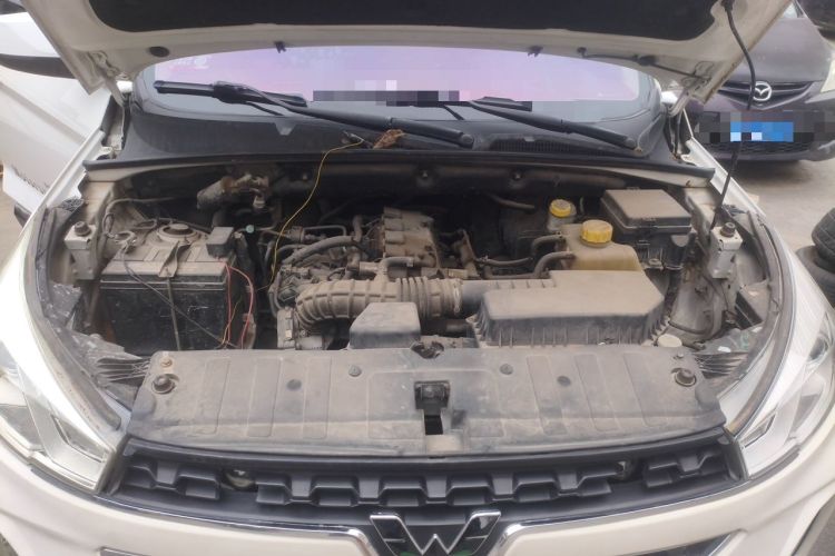 Used Wuling Hongguang S3 2018 1.5L Manual Comfort Model China V Standard Engine Bay
