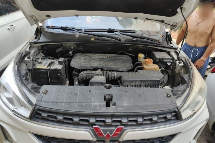 Used Wuling Hongguang S3 2018 1.5L Manual Luxury Model China V Standard Engine Bay