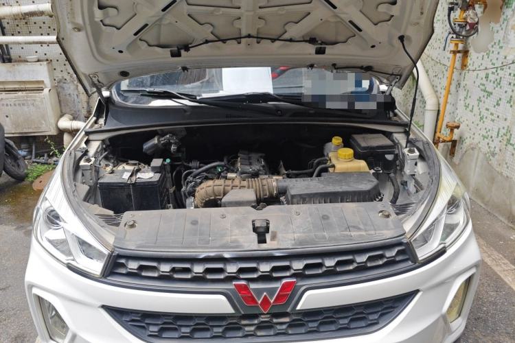 Used Wuling Hongguang S3 2018 1.5L Manual Standard Version China V Standard Engine Bay