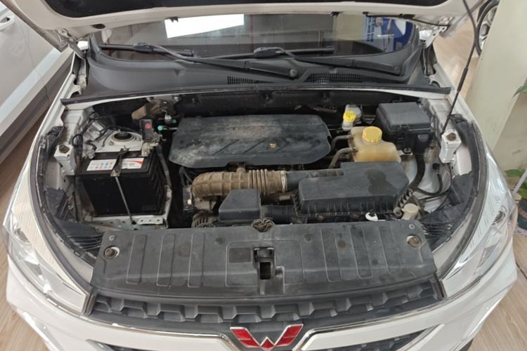 Used Wuling Hongguang S3 2018 1.5L Manual Luxury Model China V Standard Engine Bay