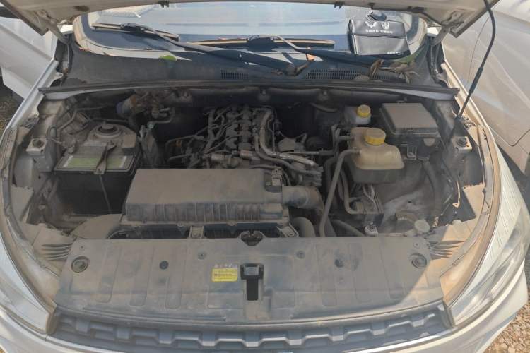 Used Wuling Hongguang S3 2018 1.5T Manual Comfort Model China V Standard Engine Bay