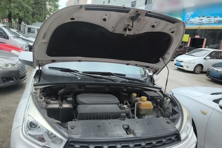 Used Wuling Hongguang S3 2018 1.5T Manual Luxury Model China V Standard Engine Bay