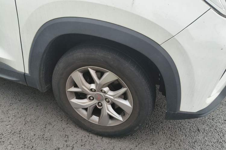 Used Wuling Hongguang S3 2018 1.5L Manual Standard Version China V Standard Exterior 1