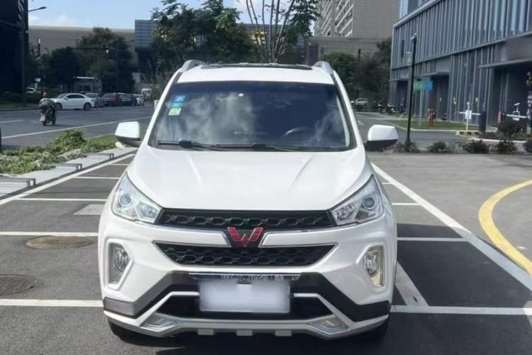 Used Wuling Hongguang S3 2018 1.5T Manual Luxury Model China V Standard Exterior 1