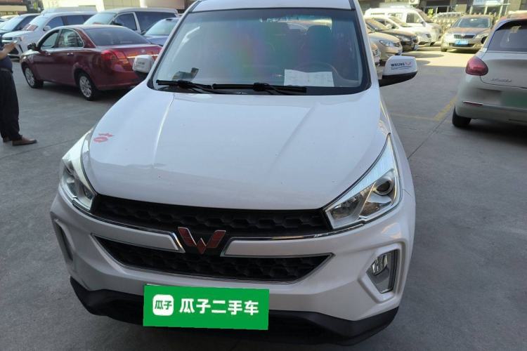 Used Wuling Hongguang S3 2018 1.5L Manual Luxury Model China V Standard Exterior 1