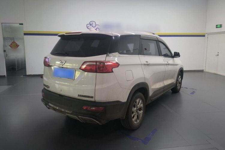 Used Wuling Hongguang S3 2018 1.5L Manual Luxury Model China V Standard Exterior 2