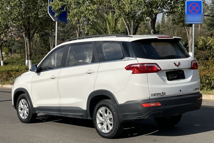 Used Wuling Hongguang S3 2018 1.5L Manual Comfort Model China V Standard Exterior 3