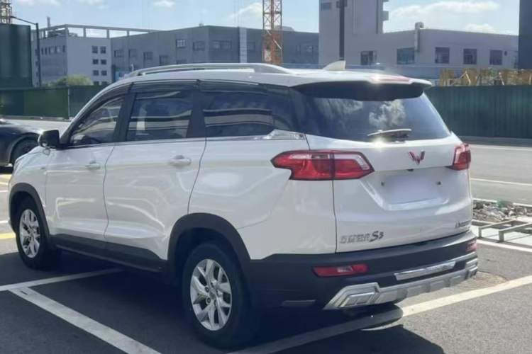 Used Wuling Hongguang S3 2018 1.5T Manual Luxury Model China V Standard Exterior 3