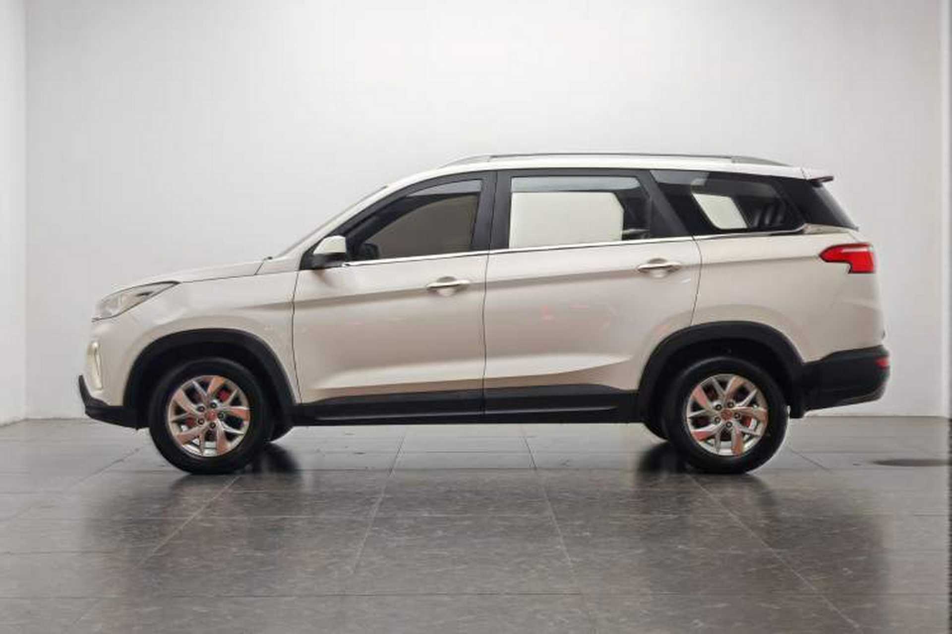 Used Wuling Hongguang S3 2018 1.5L Manual Luxury Model China V Standard Exterior 3