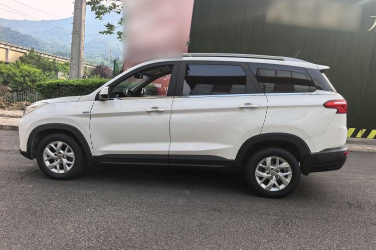 Used Wuling Hongguang S3 2018 1.5T Manual Luxury Model China V Standard Exterior 3