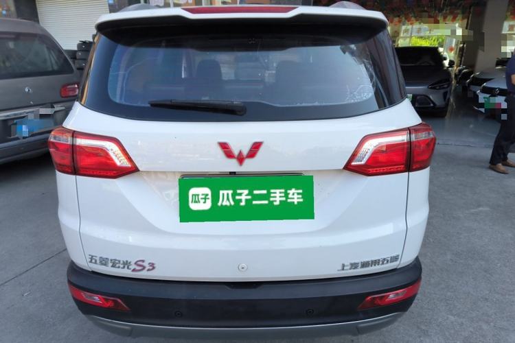 Used Wuling Hongguang S3 2018 1.5L Manual Luxury Model China V Standard Exterior 4