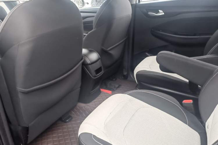 Used Wuling Hongguang S3 2018 1.5L Manual Standard Version China V Standard Exterior 5