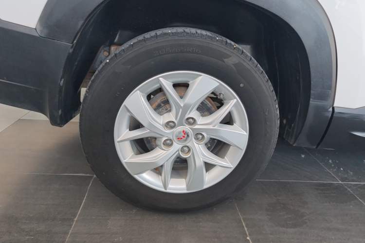 Used Wuling Hongguang S3 2018 1.5L Manual Standard Version China V Standard Exterior 5