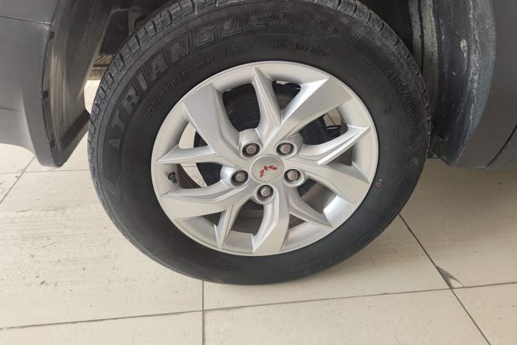 Used Wuling Hongguang S3 2018 1.5L Manual Standard Version China V Standard Exterior 5