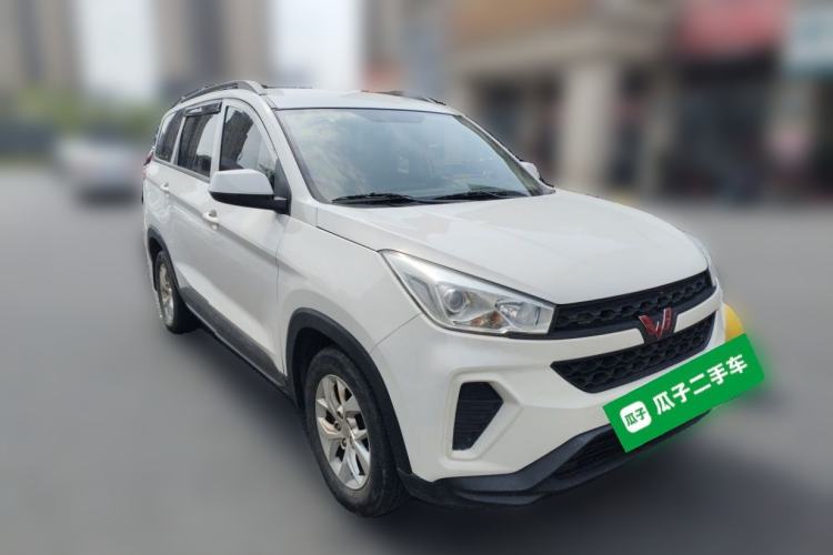 Used Wuling Hongguang S3 2018 1.5L Manual Standard Version China V Standard Front Right 45 Deg
