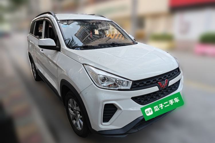 Used Wuling Hongguang S3 2018 1.5L Manual Standard Version China V Standard Front Right 45 Deg