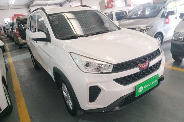 Used Wuling Hongguang S3 2018 1.5L Manual Standard Version China V Standard Front Right 45 Deg