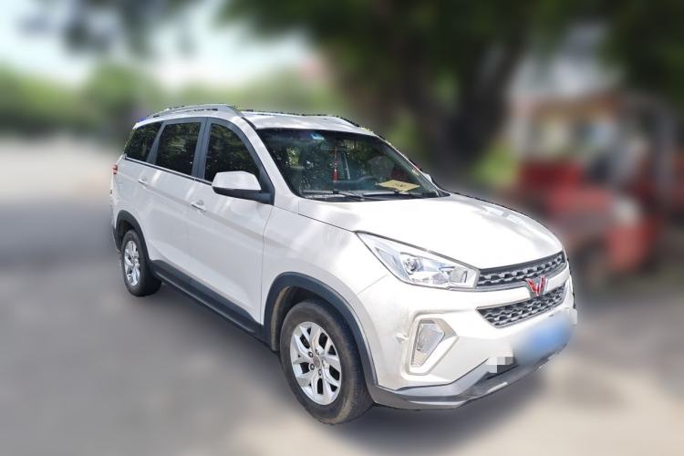 Used Wuling Hongguang S3 2018 1.5L Manual Luxury Model China V Standard Front Right 45 Deg