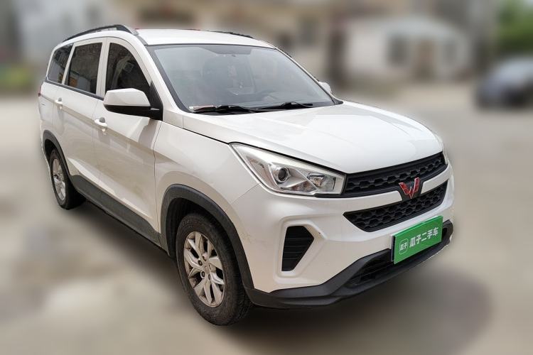 Used Wuling Hongguang S3 2018 1.5L Manual Standard Version China V Standard Front Right 45 Deg