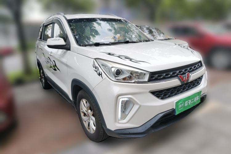 Used Wuling Hongguang S3 2018 1.5L Manual Luxury Model China V Standard Front Right 45 Deg