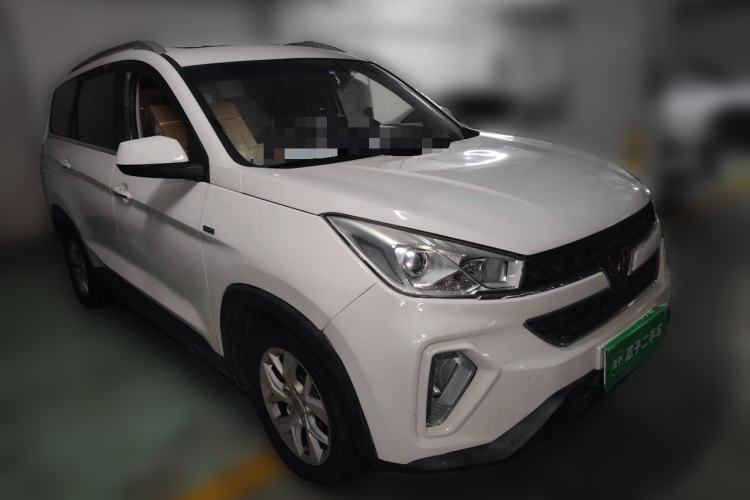 Used Wuling Hongguang S3 2018 1.5T Manual Luxury Model China V Standard Front Right 45 Deg