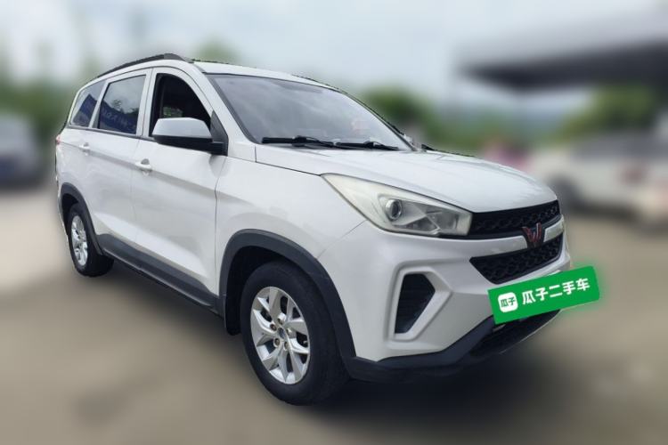 Used Wuling Hongguang S3 2018 1.5L Manual Standard Version China V Standard Front Right 45 Deg