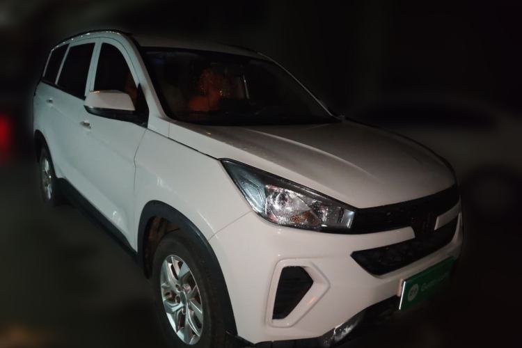 Used Wuling Hongguang S3 2018 1.5L Manual Standard Version China V Standard Front Right 45 Deg
