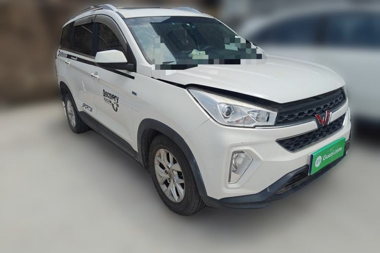 Used Wuling Hongguang S3 2018 1.5T Manual Luxury Model China V Standard Front Right 45 Deg