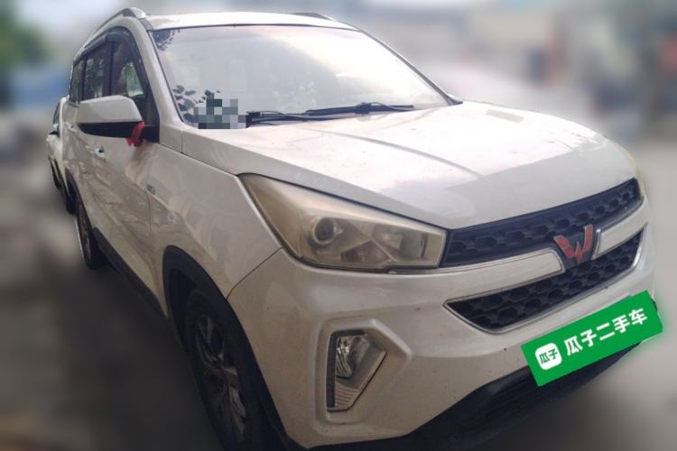 Used Wuling Hongguang S3 2018 1.5T Manual Luxury Model China V Standard Front Right 45 Deg