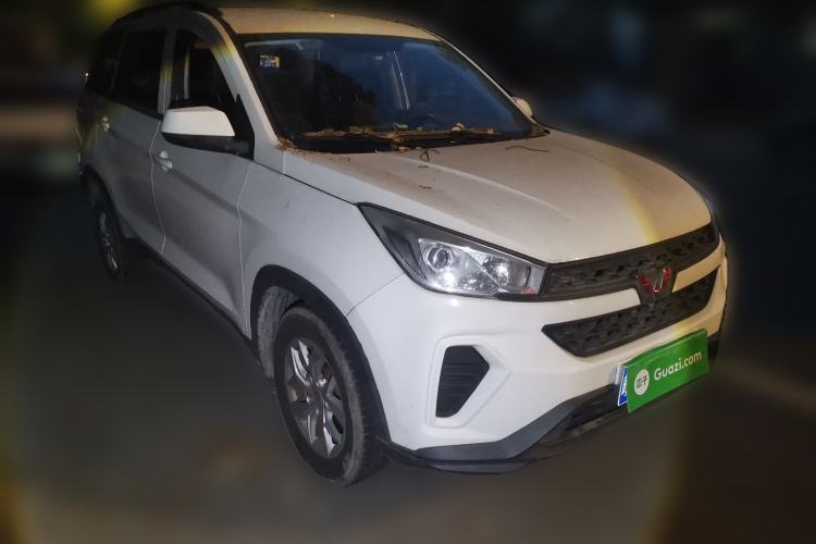 Used Wuling Hongguang S3 2018 1.5L Manual Standard Version China V Standard Front Right 45 Deg