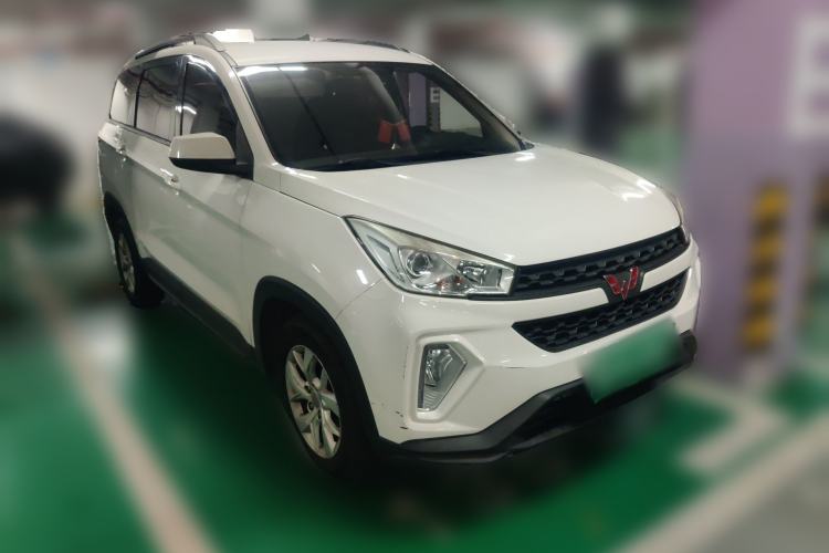 Used Wuling Hongguang S3 2018 1.5L Manual Standard Version China V Standard Front Right 45 Deg
