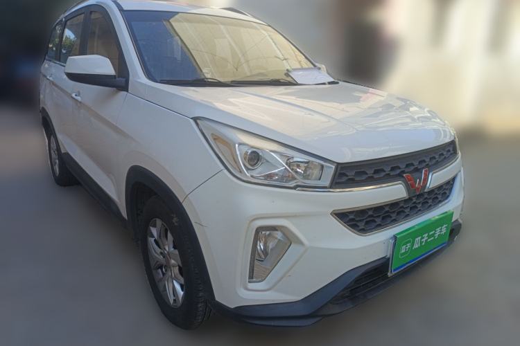 Used Wuling Hongguang S3 2018 1.5L Manual Luxury Model China V Standard Front Right 45 Deg