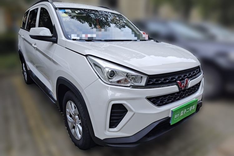 Used Wuling Hongguang S3 2018 1.5L Manual Standard Version China V Standard Front Right 45 Deg