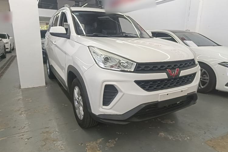 Used Wuling Hongguang S3 2018 1.5L Manual Standard Version China V Standard Front Right 45 Deg