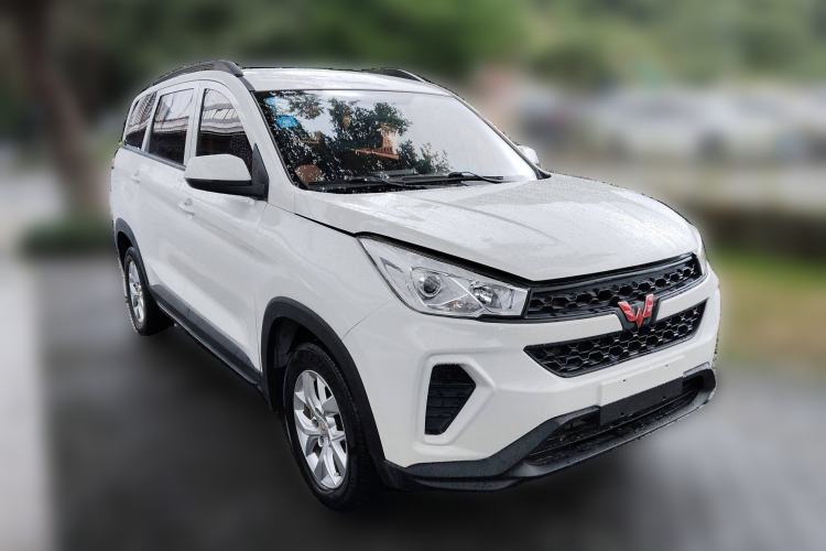 Used Wuling Hongguang S3 2018 1.5L Manual Standard Version China V Standard Front Right 45 Deg