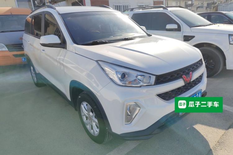 Used Wuling Hongguang S3 2018 1.5L Manual Comfort Model China V Standard Front Right 45 Deg