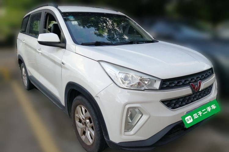 Used Wuling Hongguang S3 2018 1.5L Manual Standard Version China V Standard Front Right 45 Deg