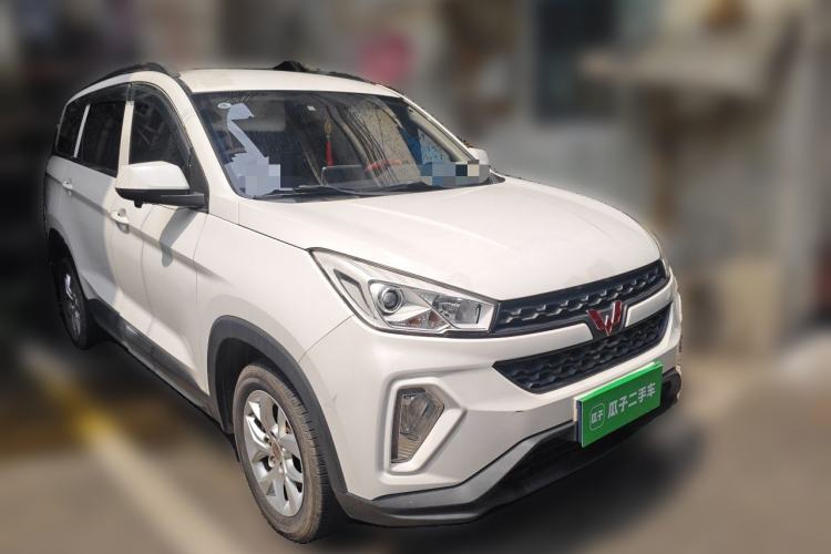 Used Wuling Hongguang S3 2018 1.5L Manual Standard Version China V Standard Front Right 45 Deg
