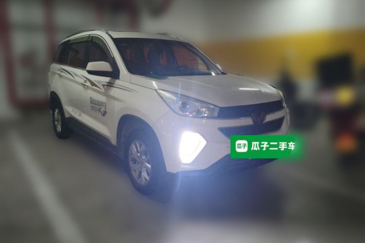 Used Wuling Hongguang S3 2018 1.5L Manual Luxury Model China V Standard Front Right 45 Deg