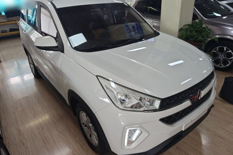 Used Wuling Hongguang S3 2018 1.5L Manual Luxury Model China V Standard Front Right 45 Deg