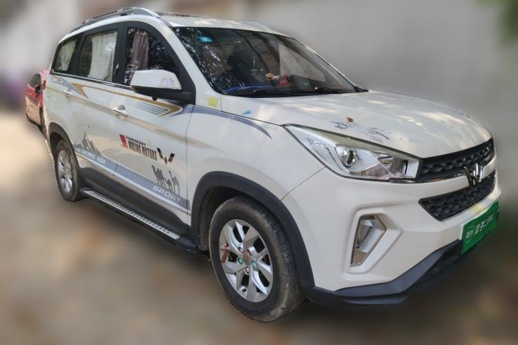Used Wuling Hongguang S3 2018 1.5L Manual Luxury Model China V Standard Front Right 45 Deg