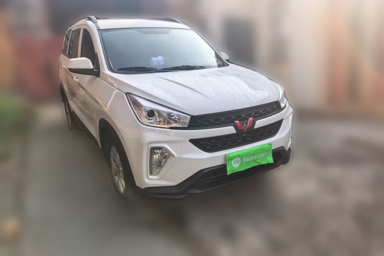 Used Wuling Hongguang S3 2018 1.5L Manual Standard Version China V Standard Front Right 45 Deg