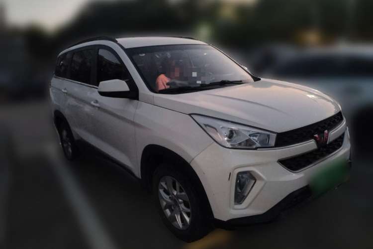 Used Wuling Hongguang S3 2018 1.5L Manual Comfort Model China V Standard Front Right 45 Deg
