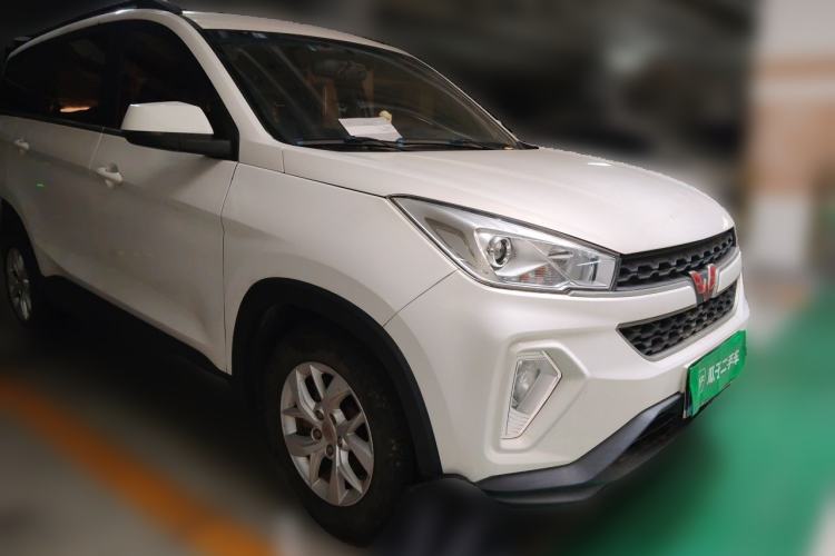Used Wuling Hongguang S3 2018 1.5L Manual Comfort Model China V Standard Front Right 45 Deg