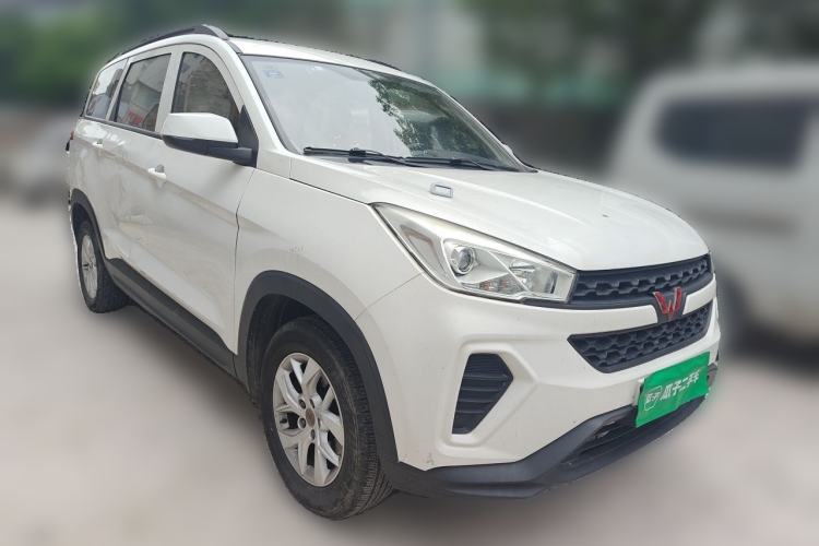 Used Wuling Hongguang S3 2018 1.5L Manual Standard Version China V Standard Front Right 45 Deg