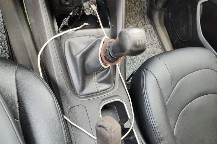 Used Wuling Hongguang S3 2018 1.5L Manual Standard Version China V Standard Gear Lever